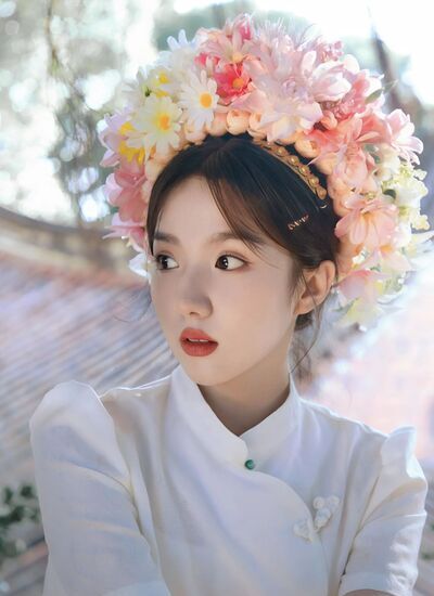 Су Сяо Тун (Su Xiao Tong, 蘇曉彤)