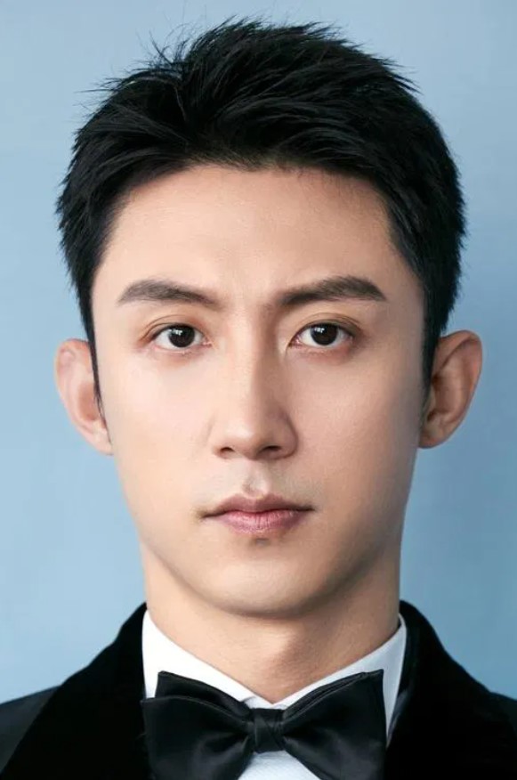 Johnny Huang (黄景瑜)